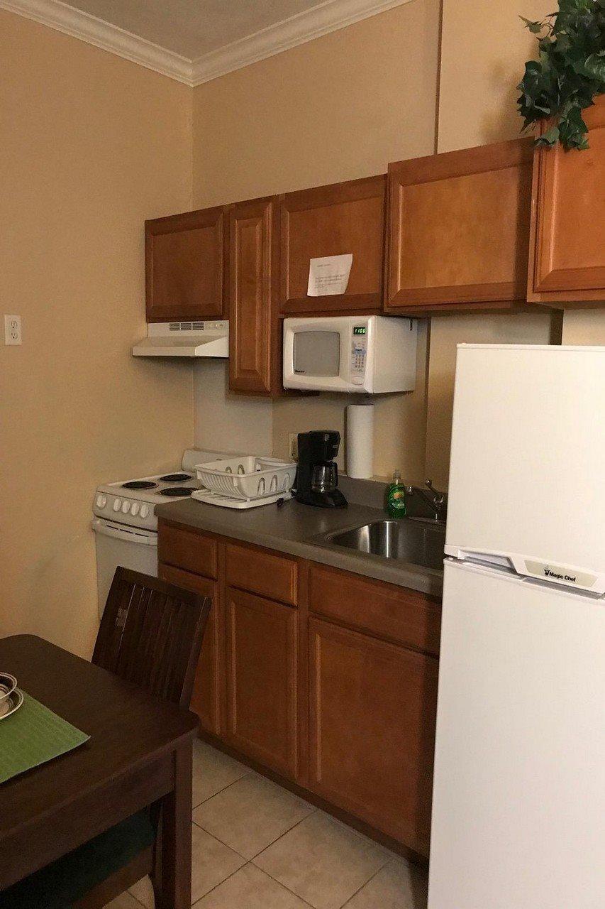 Athens Hotel & Suites Houston Extérieur photo
