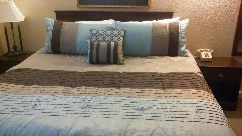 Athens Hotel & Suites Houston Extérieur photo