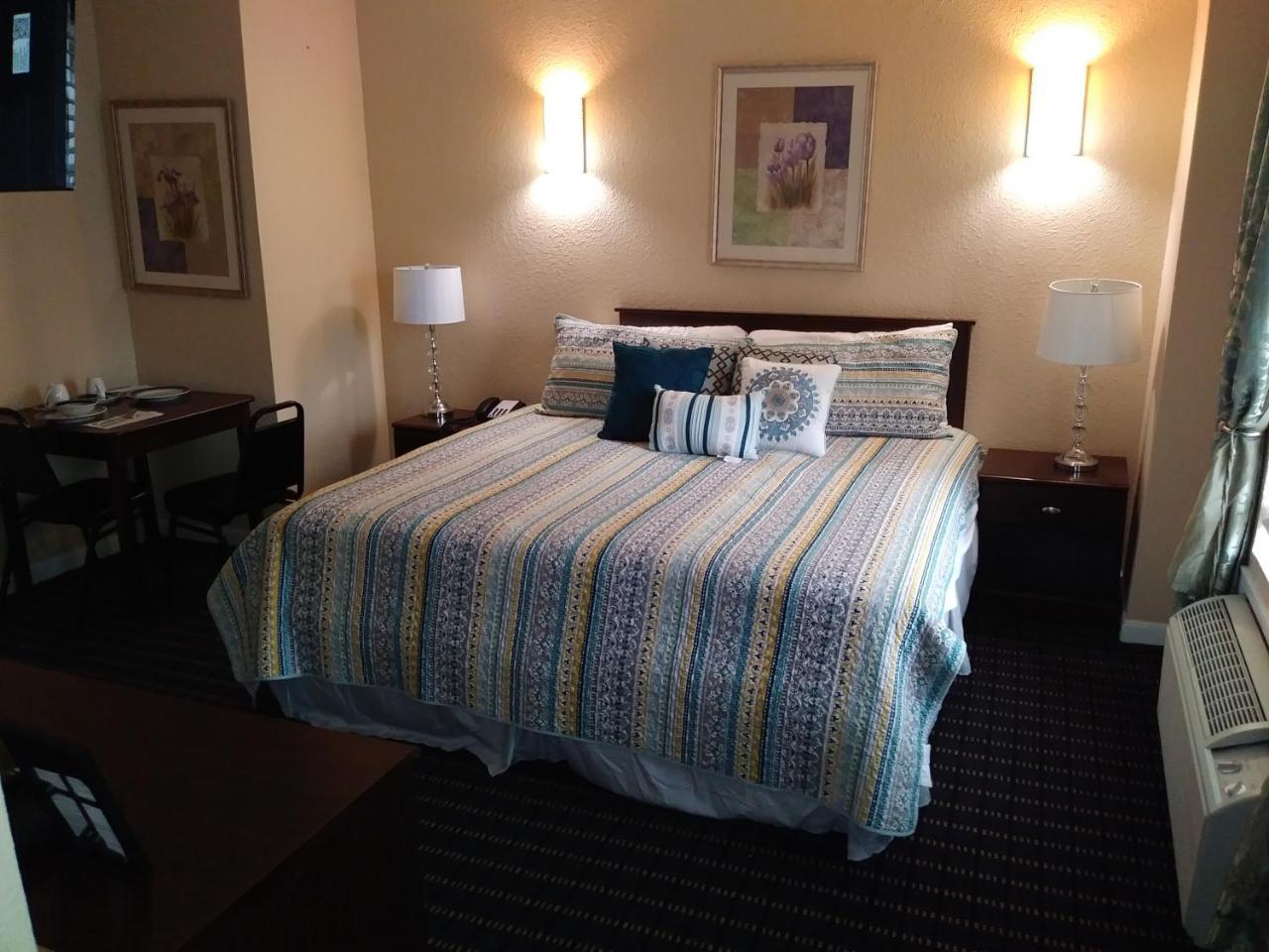 Athens Hotel & Suites Houston Extérieur photo