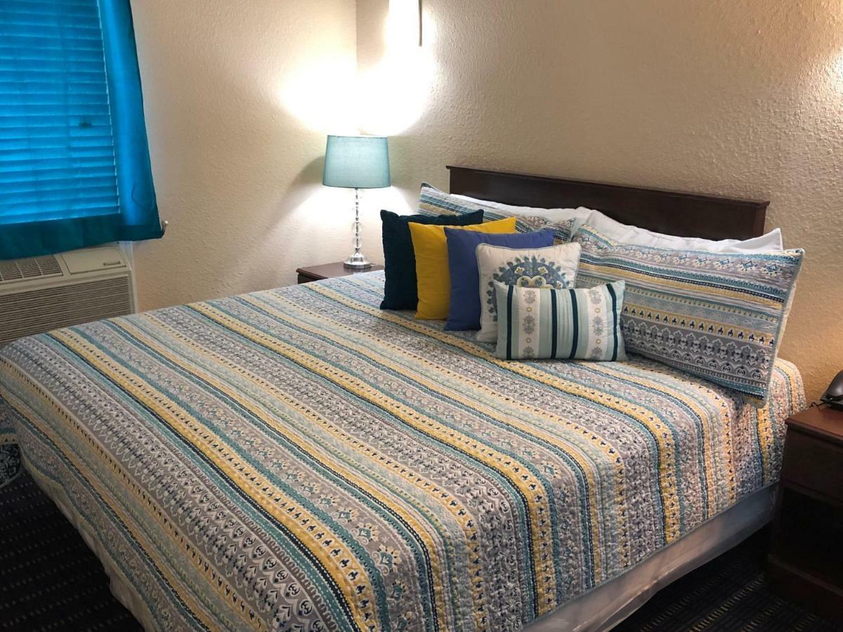 Athens Hotel & Suites Houston Extérieur photo